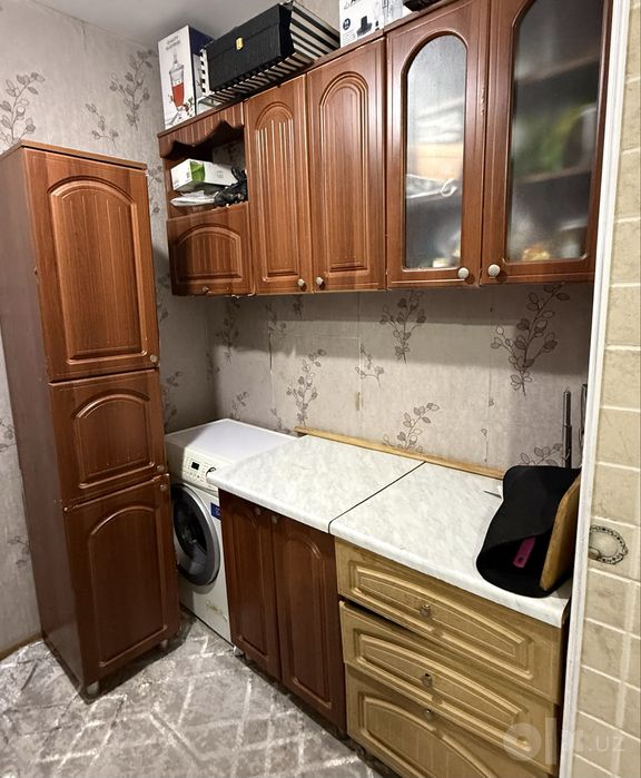 Б/У Кухонный мебель сотилади срочно