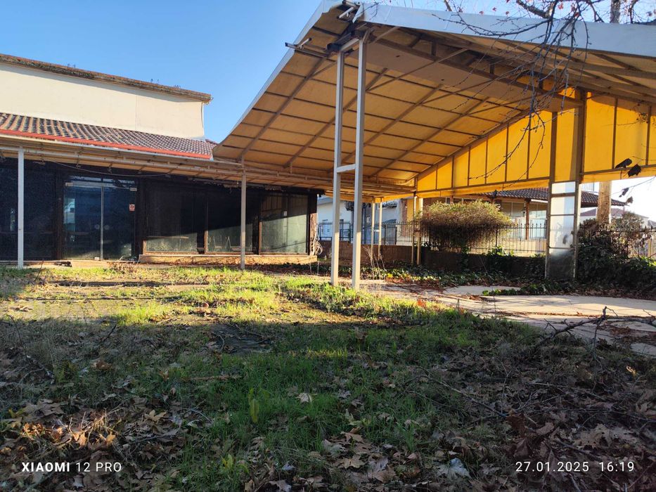 ПРОДАВА Бизнес помещение на партерен етаж и жилище на първи етаж