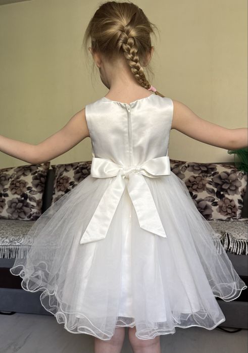 Нарядное детское платье