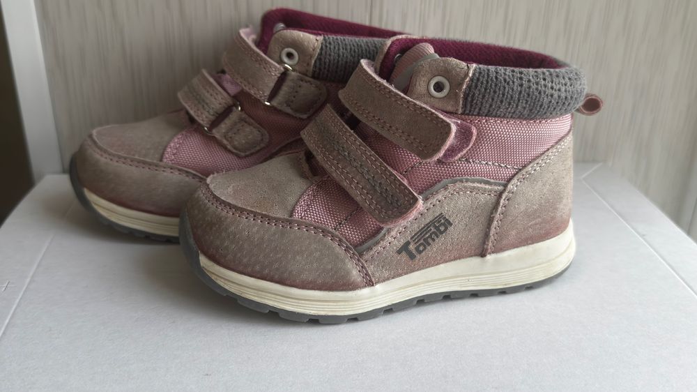 Продам полуботинки для девочки