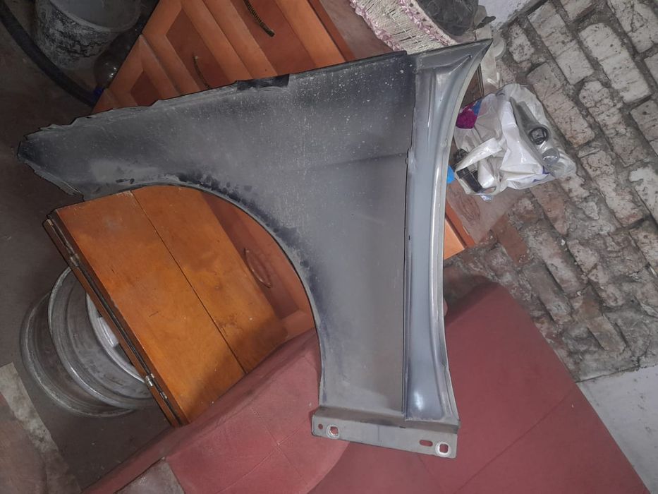 Продам крыло правая