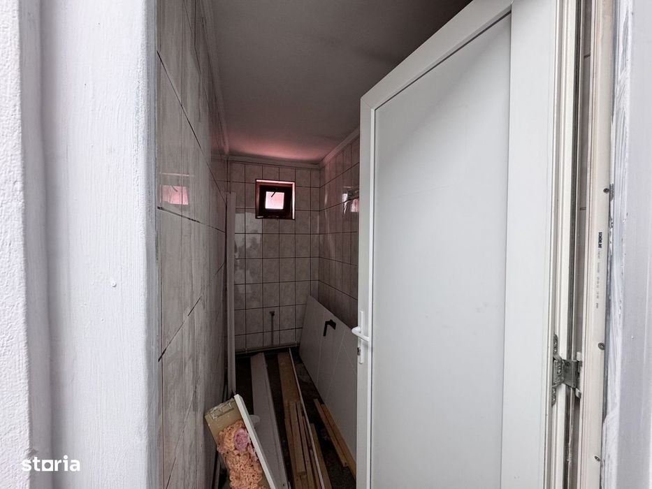 Spatiu comercial Bd. Pipera, Parter, 250 mp parter + etaj, la strada