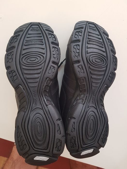 Reebok dmx noi cu etichetă