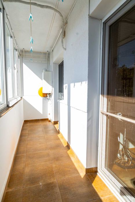 3 camere renovat, 80 mp, 2 AC, centrala, loc parcare, curte interioara, Strada Pietonala, Teatrul Toma Caragiu