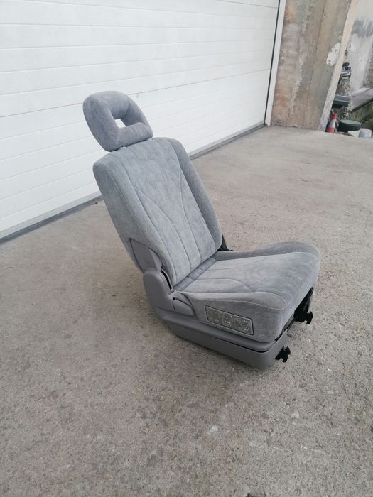 Седалки за мазда мпв