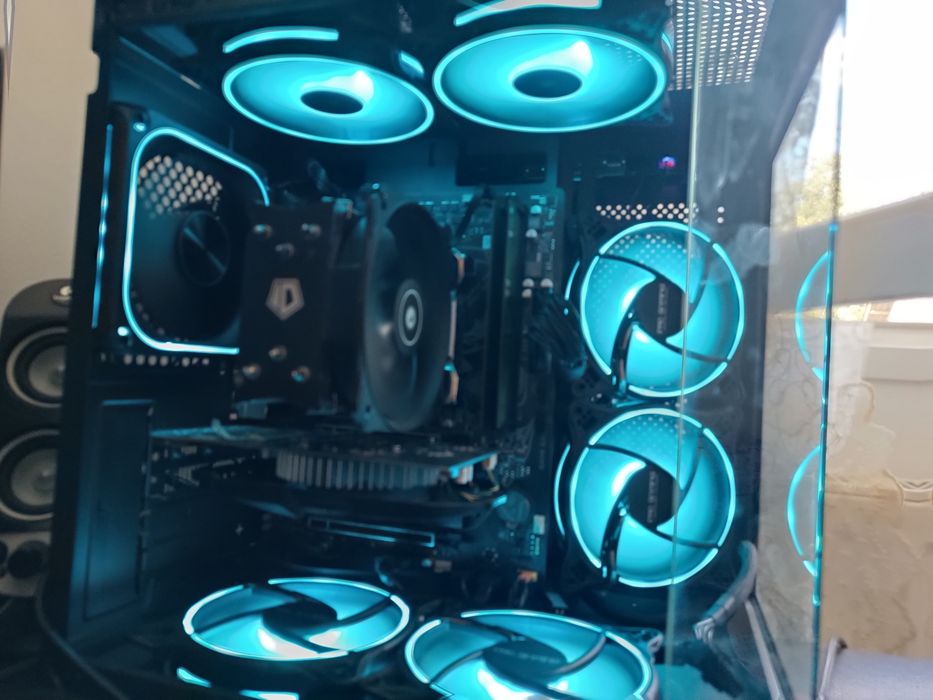 Vând PC foarte bun
