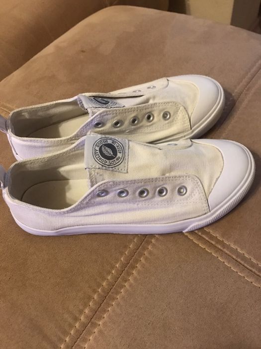 Гуменки-бели 33 номер