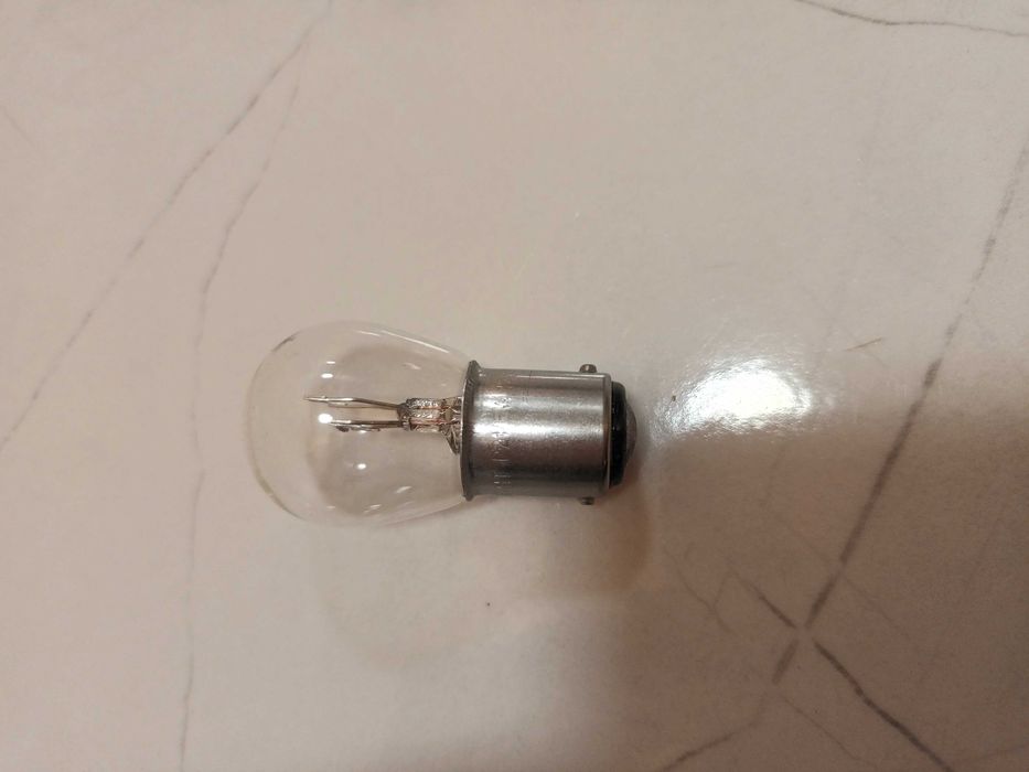 Крушка стоп габарит 12V,крушки за мигачи 12V,букса, фасунга за крушки,букси