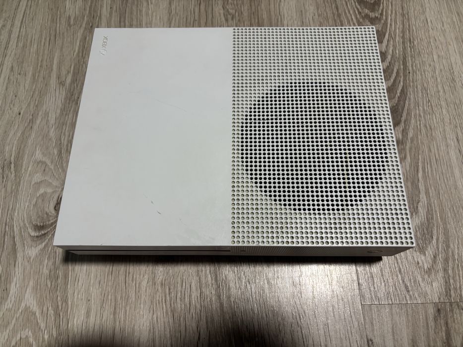 Vand xbox one s de 1tb