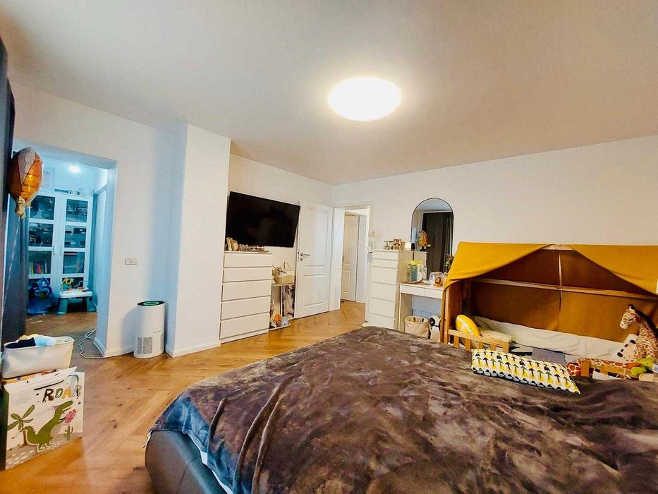 VILA IN COMPLEX 405mp const + 630mp teren Fundeni Dobroesti Bucuresti