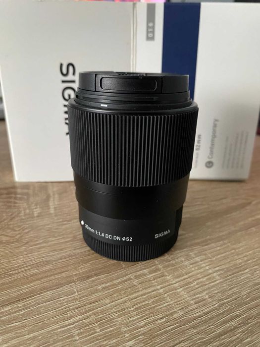 Canon EOS M10, obiectiv kit 15-45mm + obiectiv sigma 30mm