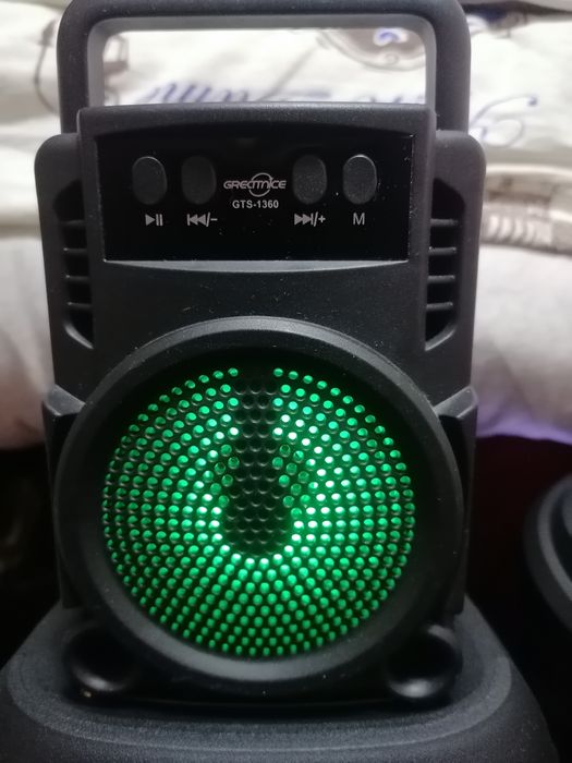 Блютуз колонка активно