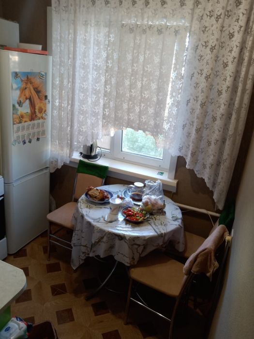 Продам 2х комн 20 мкрн
