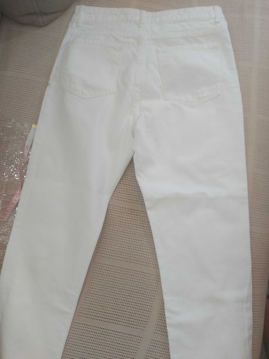 Дамски дънки М размер