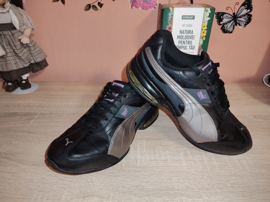 Adidas piele in stare foarte buna ,confortabili și comozi..