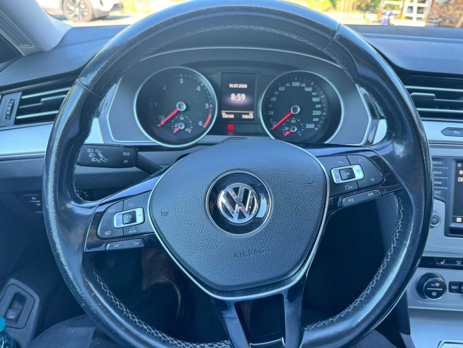 VOLKSWAGEN Passat 2015 — imagine 4