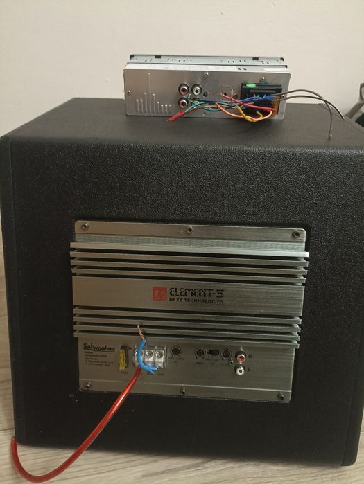 Продам саб и магнитолу