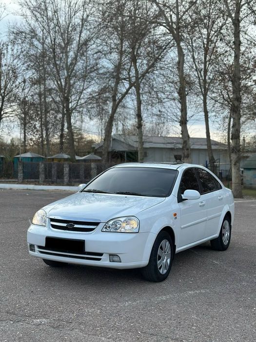 Lasetti 1.8 avtomat srochna