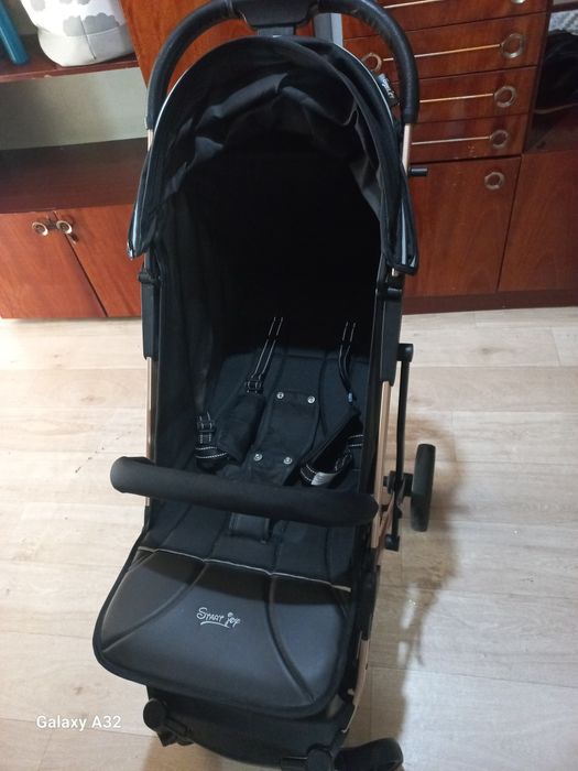 Продам  прогулочную коляску