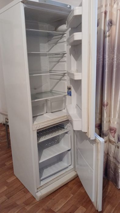 Продам б/у холодильник