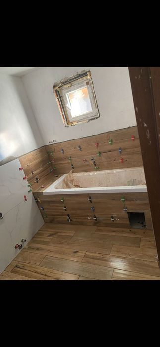 Execut lucri în construcții