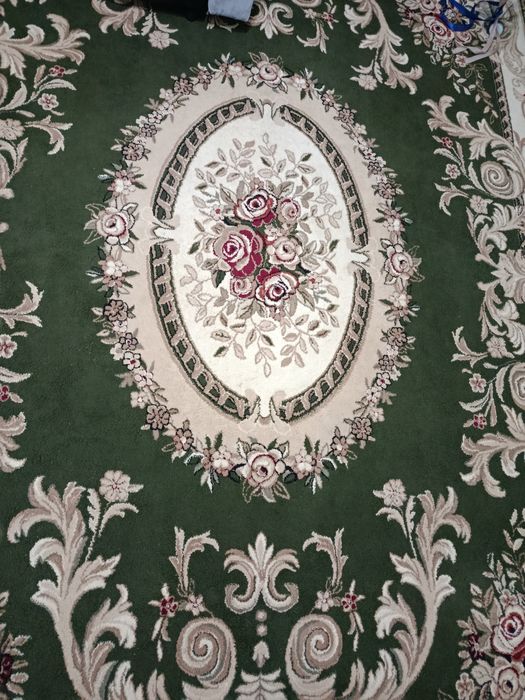 Продам ковёр в отличном состоянии