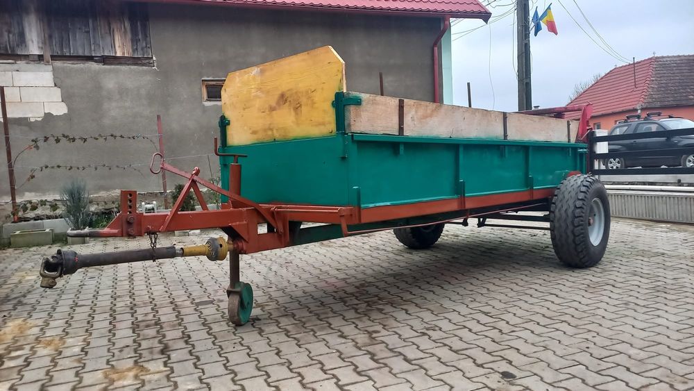 Mig gunoi de pante 3,7t / Remorca pentru fertilizat balegar