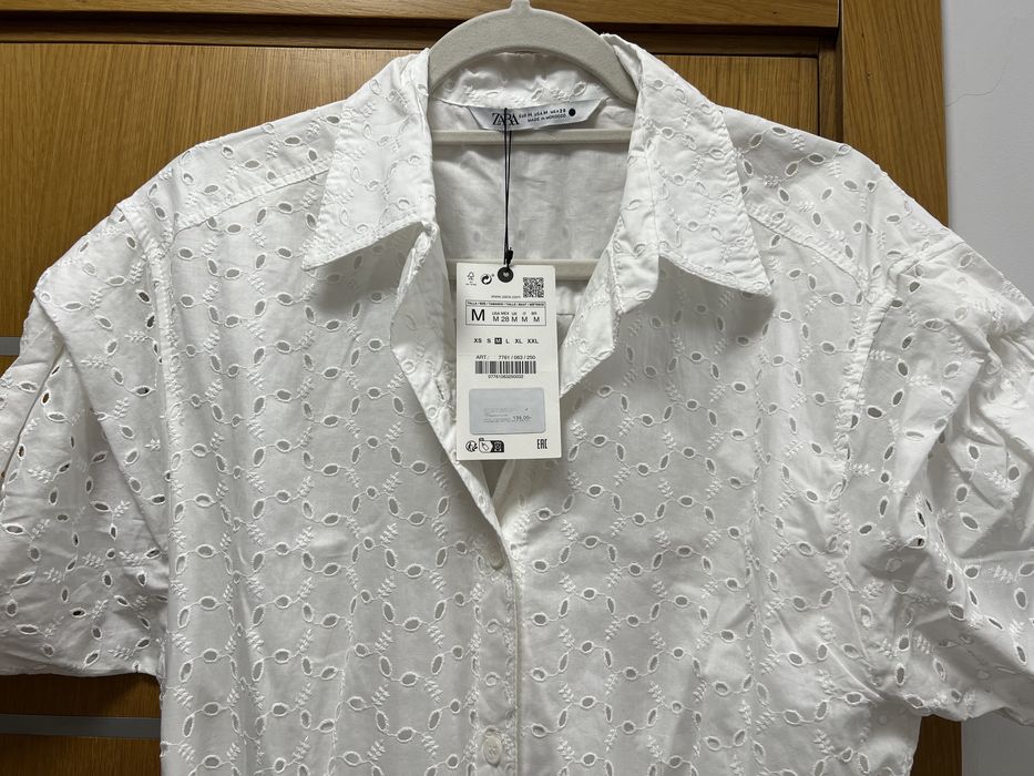 Нова бяла бродирана рокля Zara