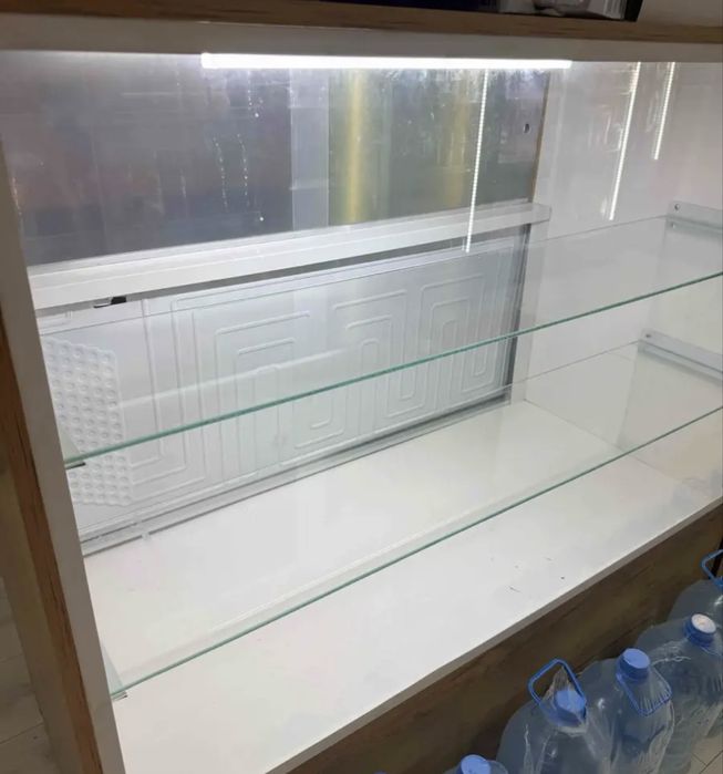 Продам Витринный холодильник