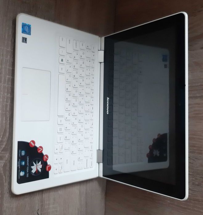 Ультрабук Lenovo Yoga 300