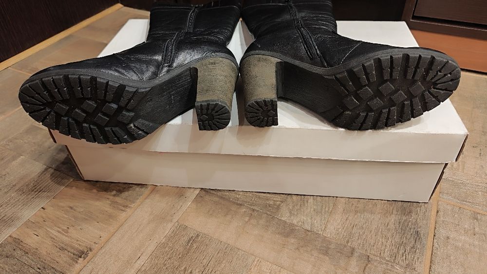 Дамски обувки и ботуши