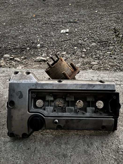 Клапанная крышка м111