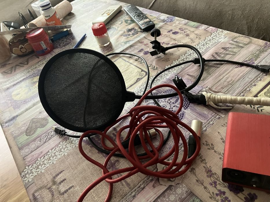 звукова карта scorlett 2i2 gen1