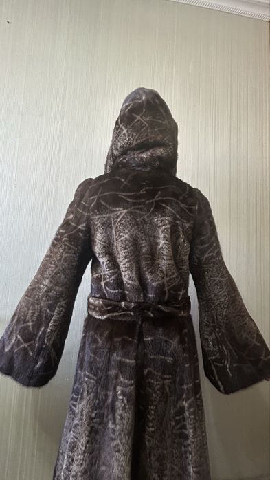Продам Норковая шуба размер 42