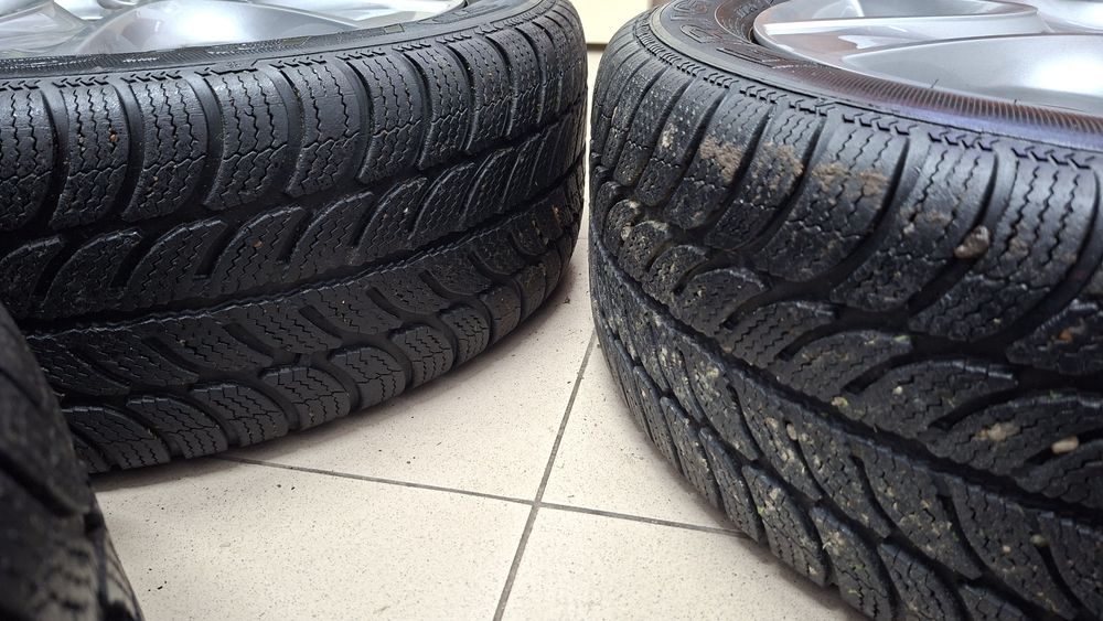 Set 4 roti structurale originale Dacia Logan Sandero Stepway cu 205. 55 R16 M+S