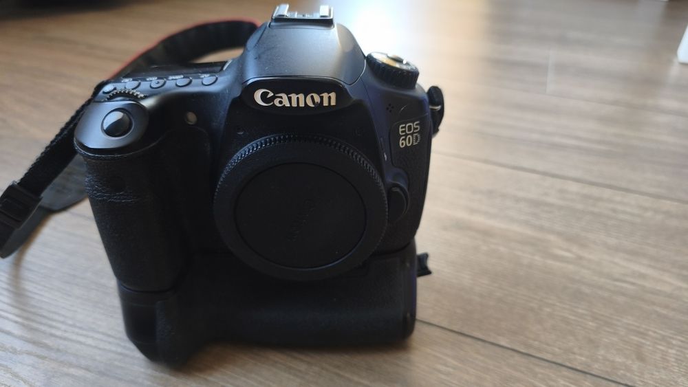 Canon 60d с грип и 2 батерии