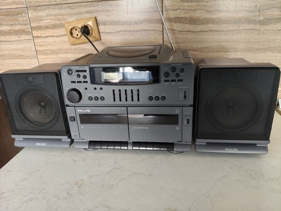 Boombox Philips radio casetofon, CD  tuner radio, auxiliar in, egalizator