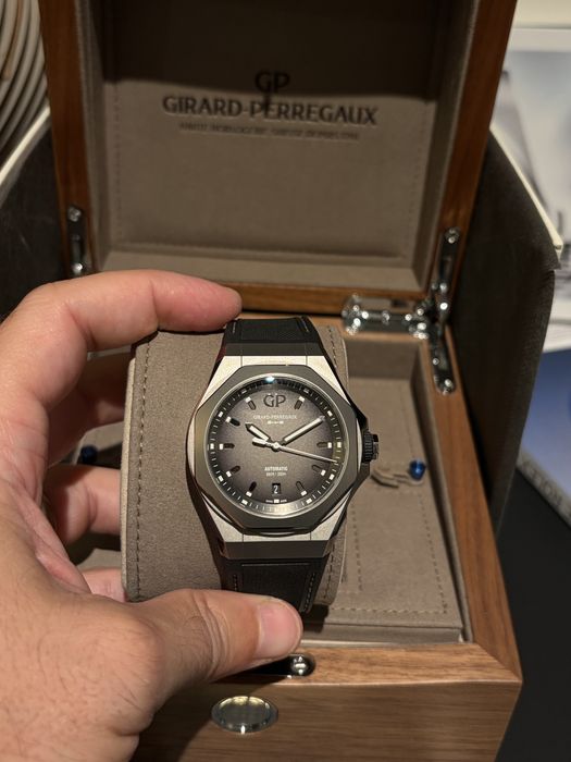 Girard Perregaux Laureato Absolute Ti230 - full box - nepurtat