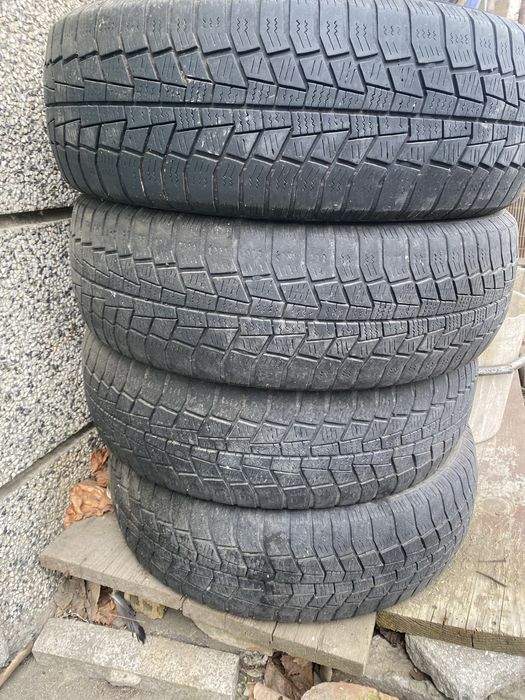 8 броя гуми в добро състояние