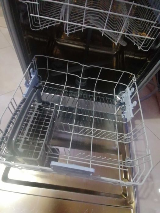 Съдомиялна Beko Din 1530 на части