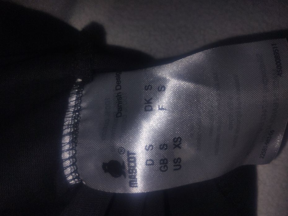 Продавам работна блуза mascot