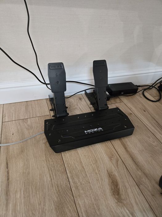 СРОЧНО ПРОДАМ Moza r5 bundle