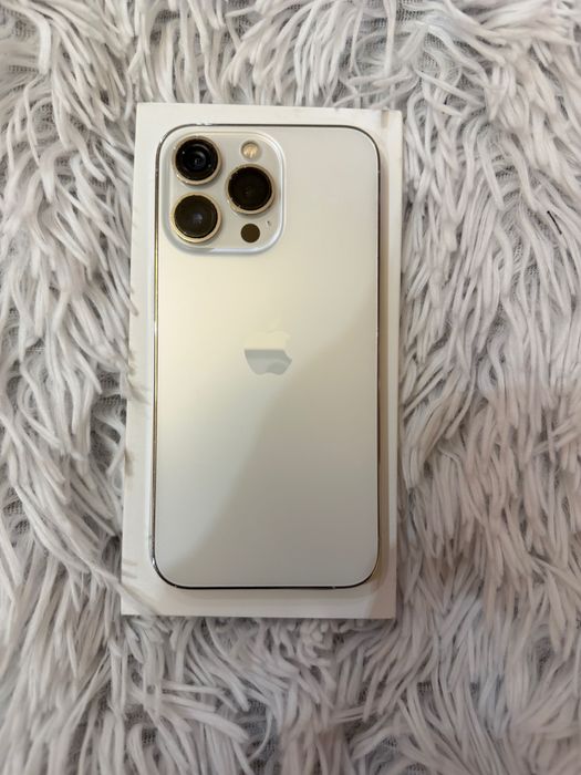 Продавам iPhone 13 Pro – Silver (128 GB)