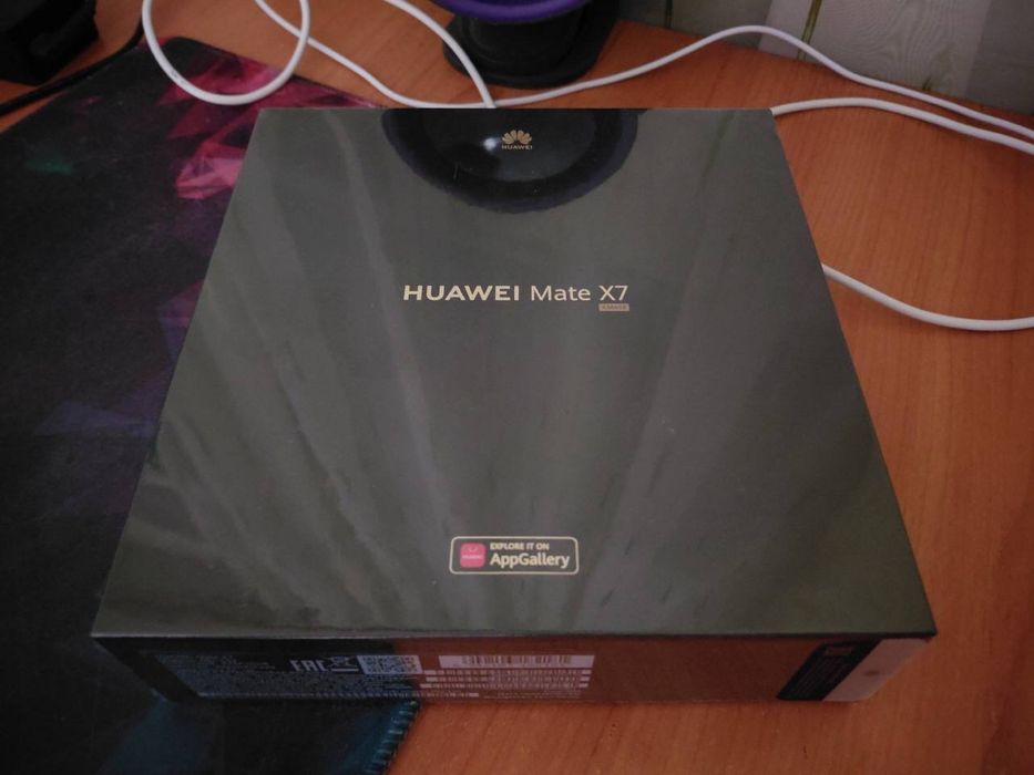 HUAWEI Mate X7, 16/512Г5, SIM + eSIM