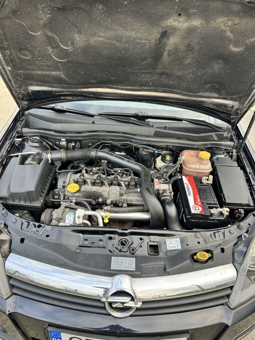 Opel astra H se vinde arata ca in poze specific anului
