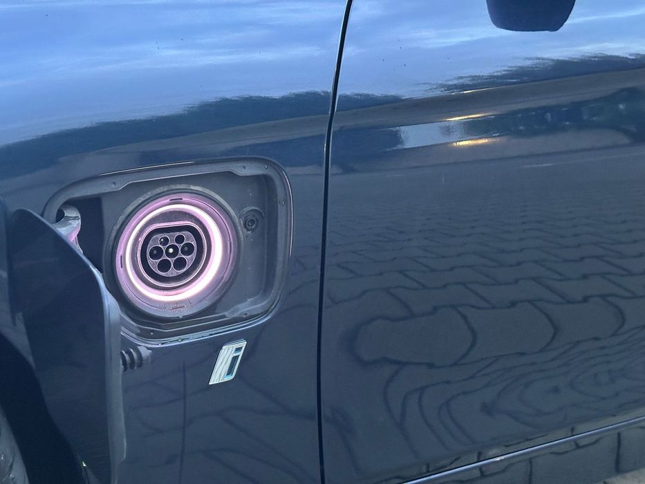 BMW Seria 3 BMW Seria 3 330e 2.0 Benzina Plug-in Hybrid 252Cp