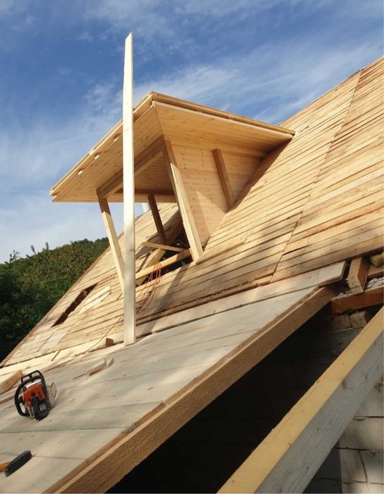 Executăm : Acoperișuri și Mansardari