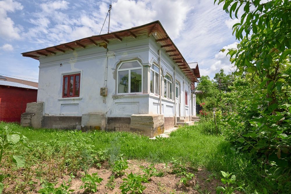 De vânzare – Casa în satul Măgura, comuna Hulubești, județul Dâmbovița