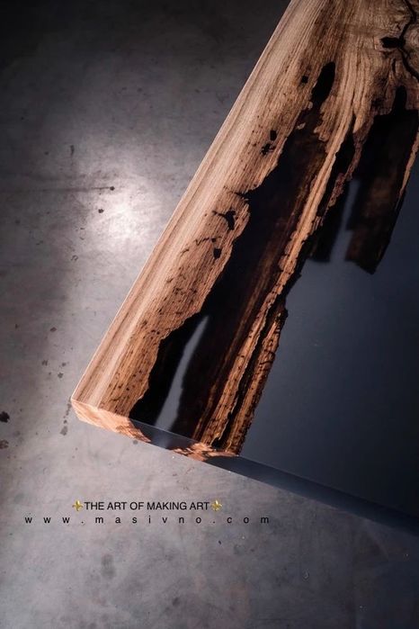 Трапезна маса от естествено дърво