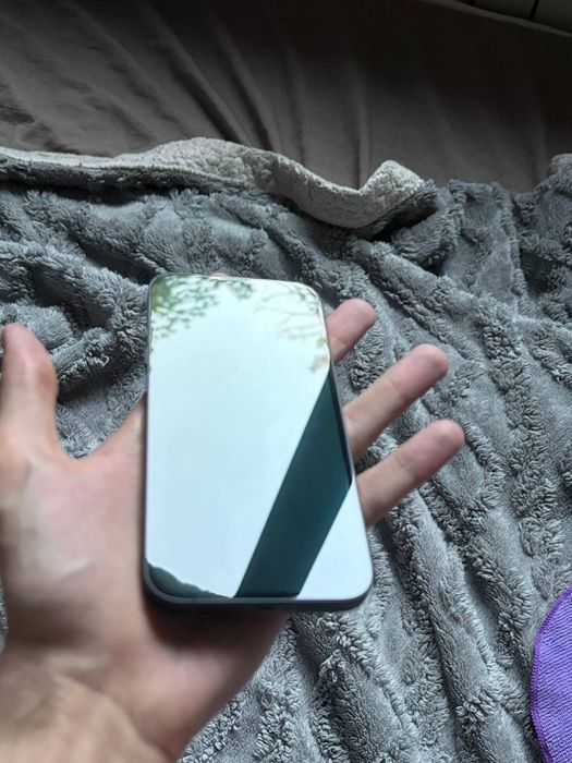 iPhone 13 продается